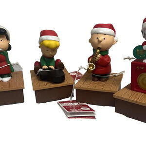 2011 Hallmark Peanuts Wireless Christmas Band Set of 4 New Musical Christmas